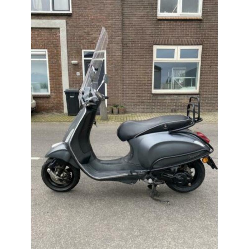 Vespa primavera 25km/h, 4 takt, BWJ 2014