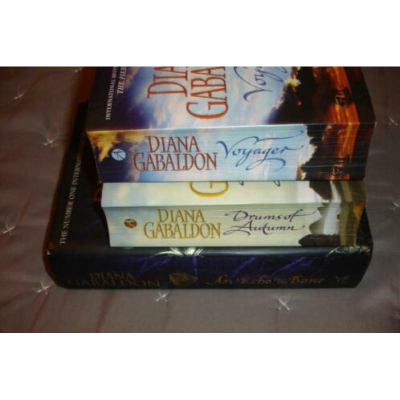Outlander diana gabaldon 3 boeken engels voyager drums echo!