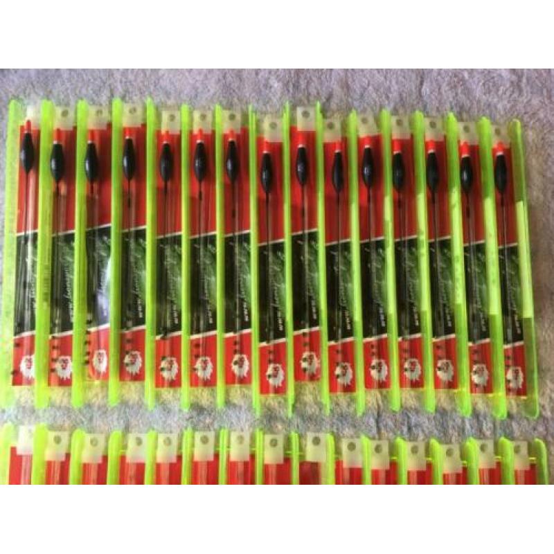 adv 373 / NIEUW mixset 30 complete vistuigjes LION