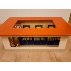 Schleich paardenstal met boxen
