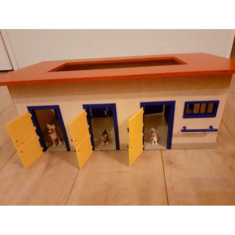 Schleich paardenstal met boxen