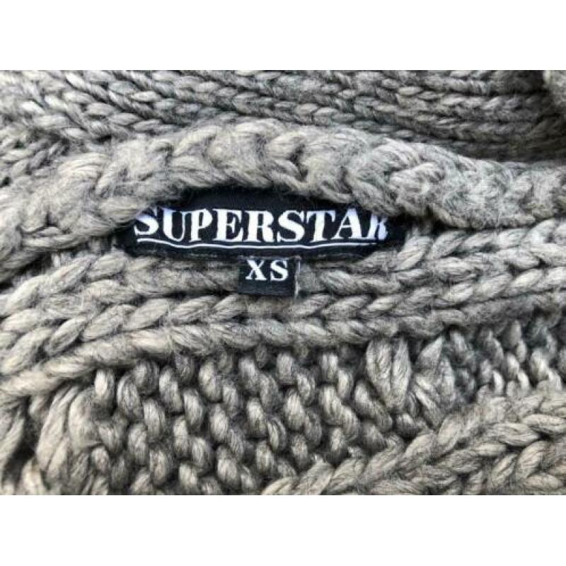 Superstar vest