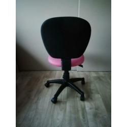 Leuke roze bureaustoel
