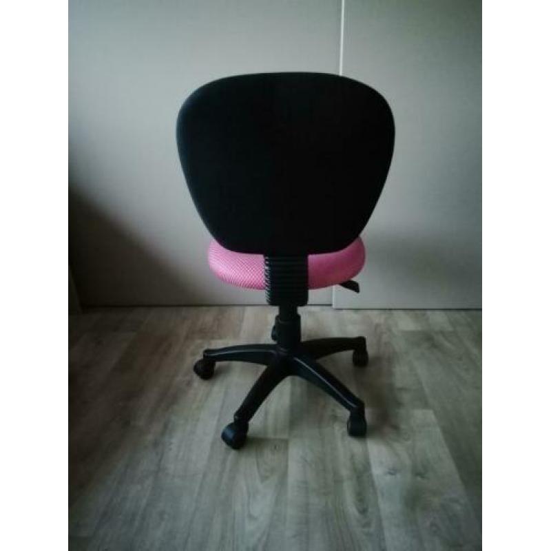 Leuke roze bureaustoel
