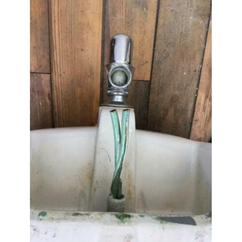 Vintage wasbak | in goede staat | klassieke wastafel | wit