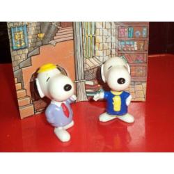 2 McDonalds Poppetjes van SNOOPY World Tour [Peanuts]
