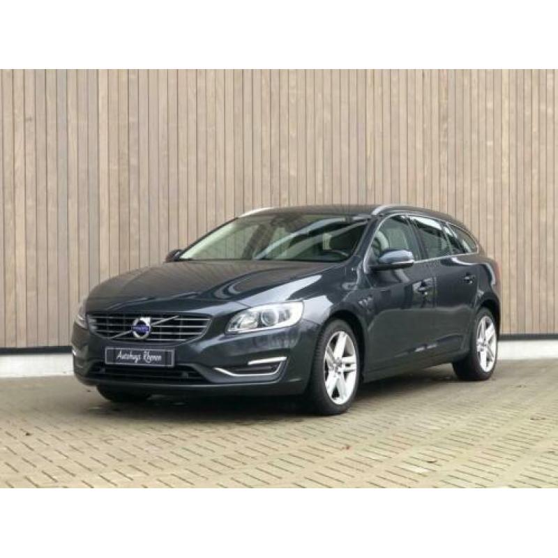 Volvo V60 2.4 D6 Twin Engine R-Design 2015 Grijs