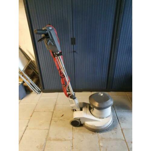 2 Duospeed machines Nilfisk en Wetrok