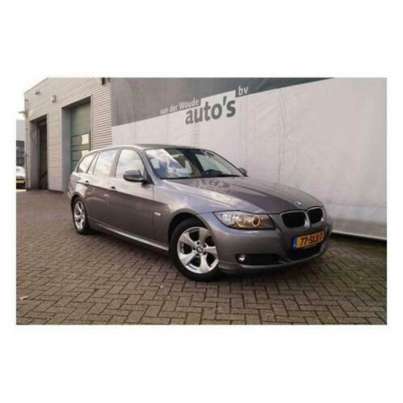 BMW 320d Touring Edition Luxury -LEER-XENON-NAVI-