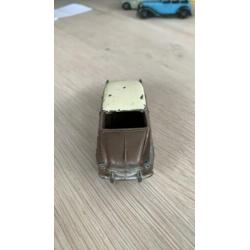 Dinky toys fiat 1200 grand vier