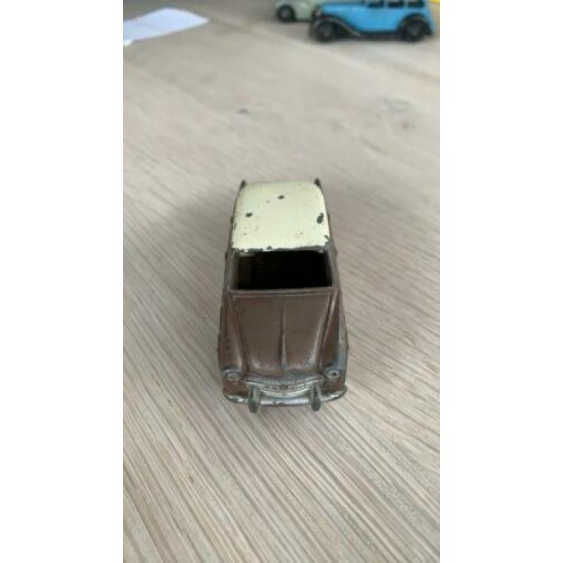 Dinky toys fiat 1200 grand vier