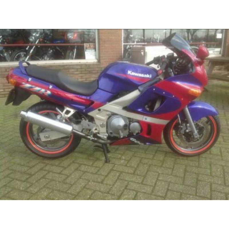 KAWASAKI ZZR600 ZZR 600 ZZR-600 NIEUWSTAAT '93 24000km NINJA