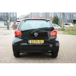 Toyota Aygo 1.0-12V Vvt-i+ 5-Deurs Zwart APK!! Zuinig!!