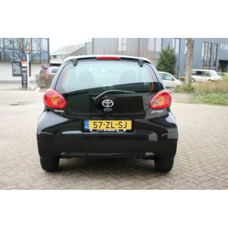 Toyota Aygo 1.0-12V Vvt-i+ 5-Deurs Zwart APK!! Zuinig!!