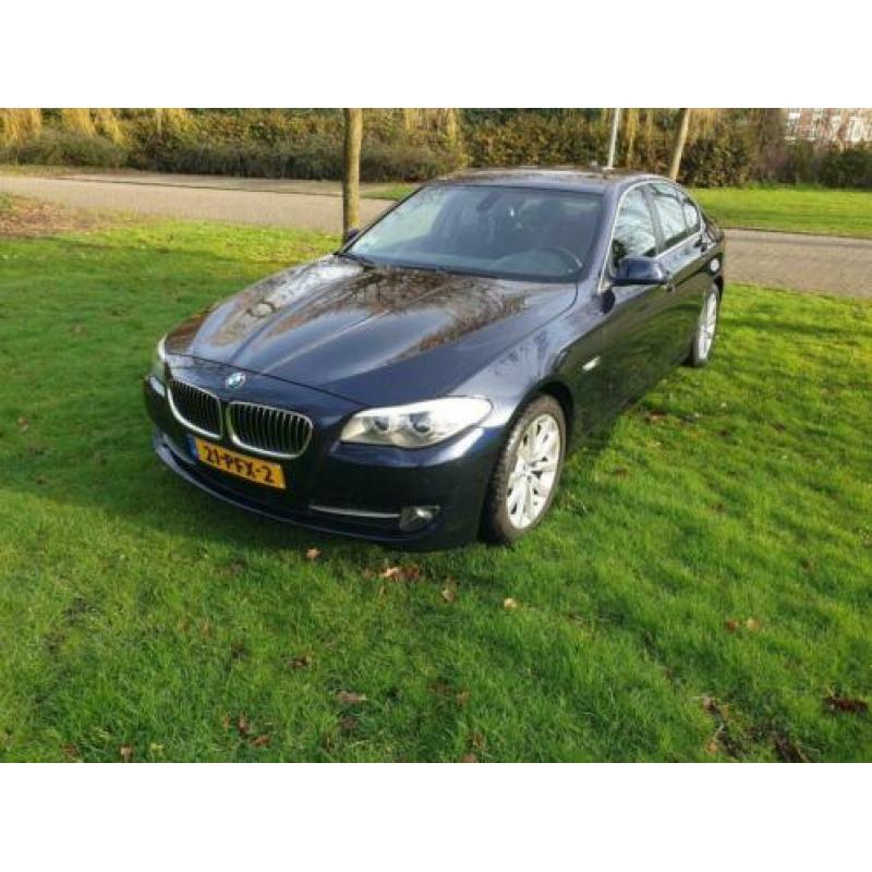BMW 5-Serie 3.0 525D 6 Cilinder AUT 2011 Blauw