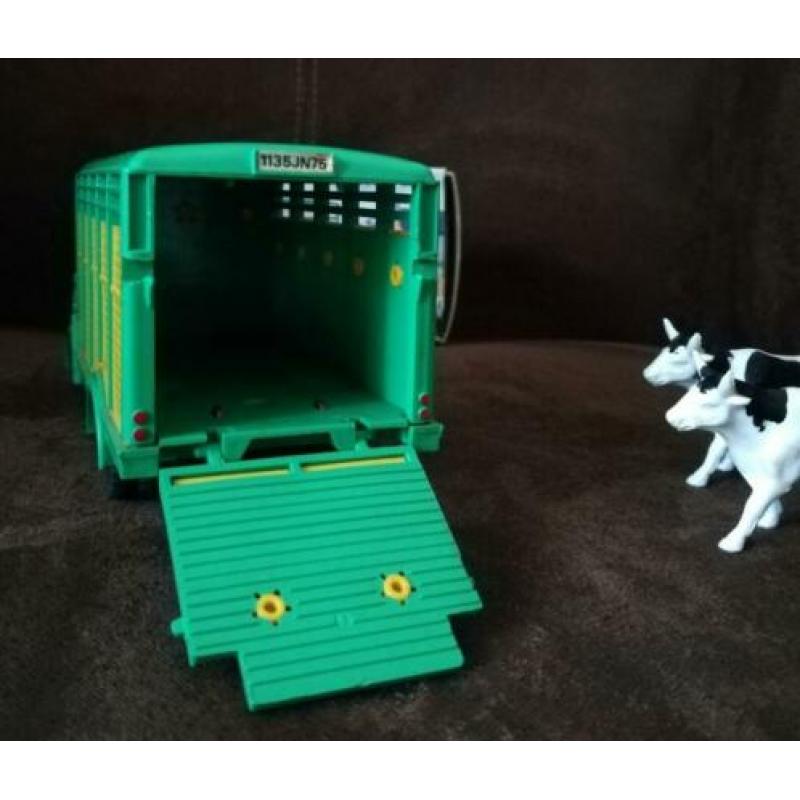 Dinky toys 577 Betaillere Berliet