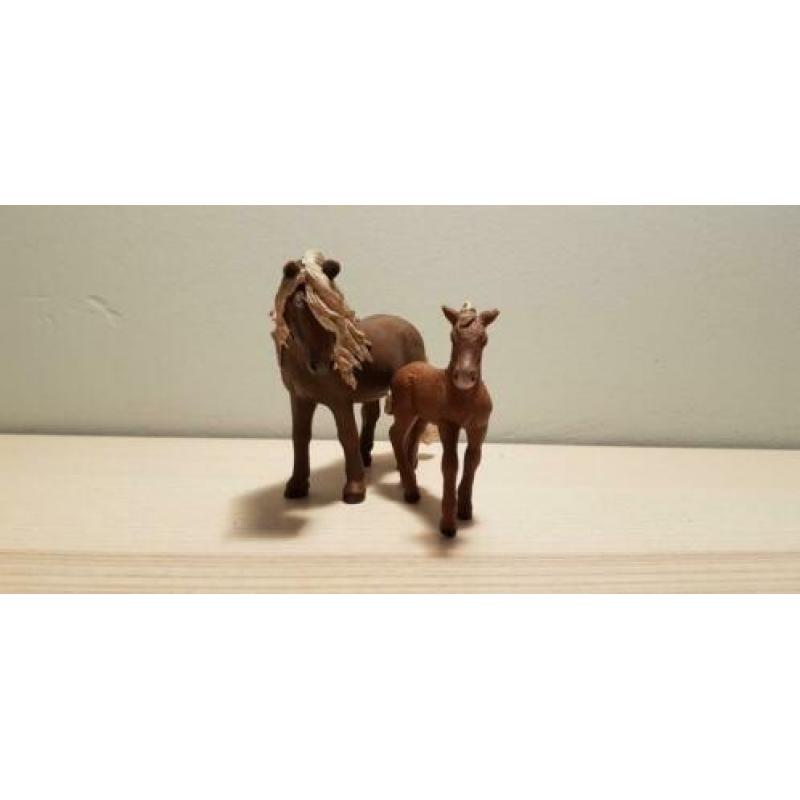 Schleich paarden / pony's en ruiters