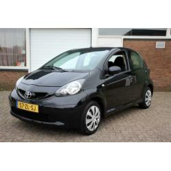 Toyota Aygo 1.0-12V Vvt-i+ 5-Deurs Zwart APK!! Zuinig!!