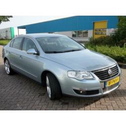 Volkswagen PASSAT PASSAT; FSI 85 KW Navigatiesysteem Airco N