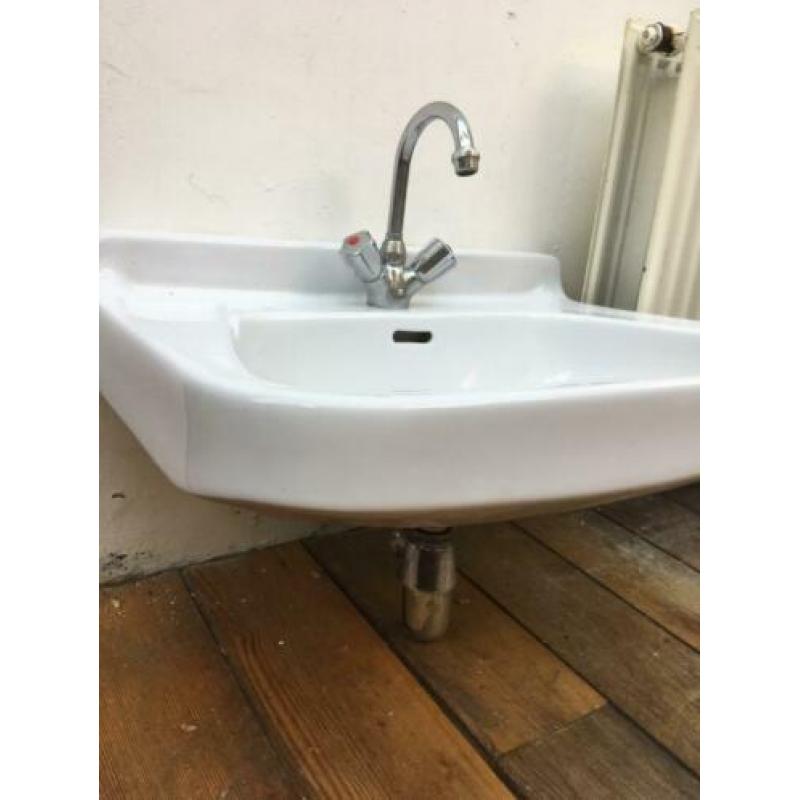 Vintage wasbak | in goede staat | klassieke wastafel | wit