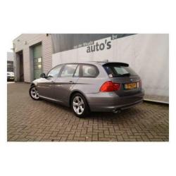 BMW 320d Touring Edition Luxury -LEER-XENON-NAVI-