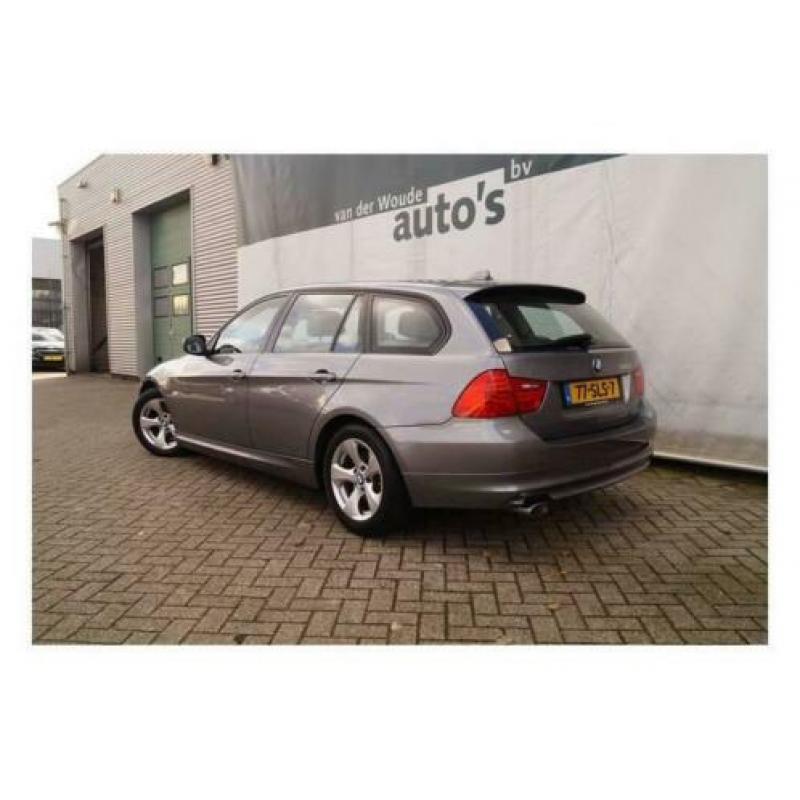 BMW 320d Touring Edition Luxury -LEER-XENON-NAVI-