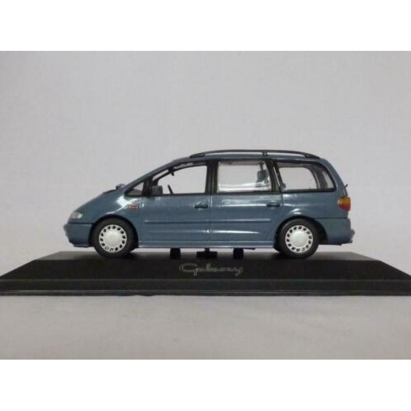 Minichamps: Ford Galaxy 1995-2000
