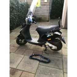 Piaggo Zip 4T