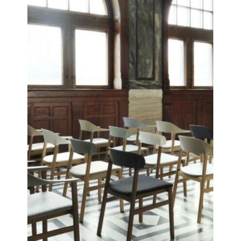 Normann Copenhagen - NIEUW - Design stoel zwart walnoot