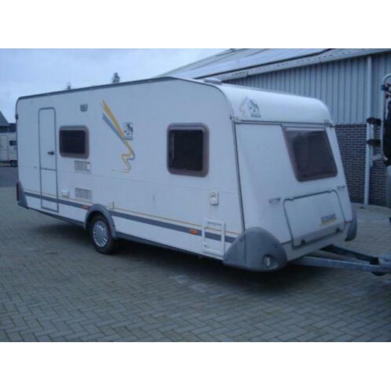 Knaus Sudwind 500 TKM + Voortent + Stapelbed