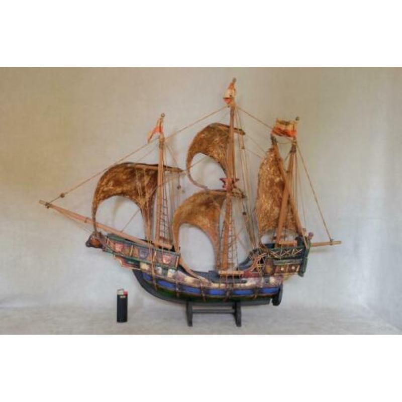 Groot houten schip decoratie