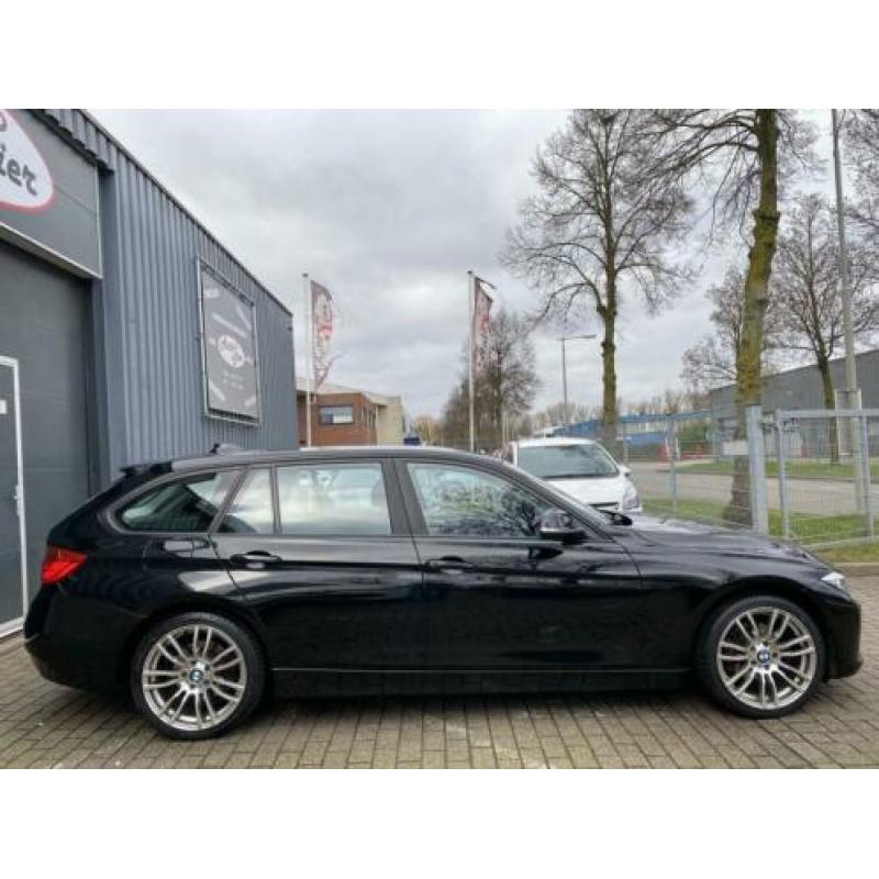 Bmw 3-serie Touring 316d Automaat,Grootbeeld Navigatie,Stoel