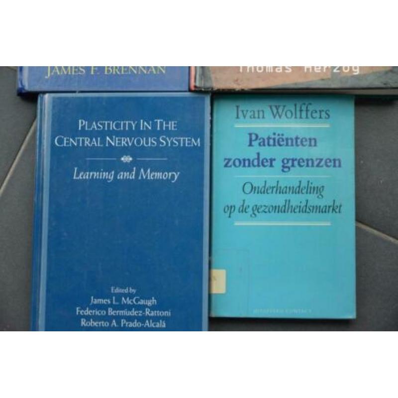 4 boeken over zorg / ergotherapie.
