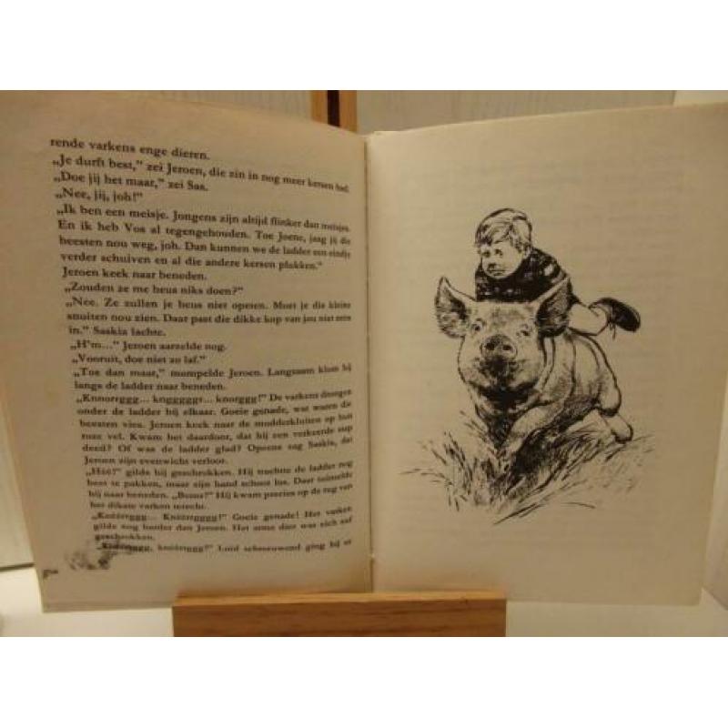 Saskia en Jeroen met dieren - door Jaap ter Haar. Boek met h