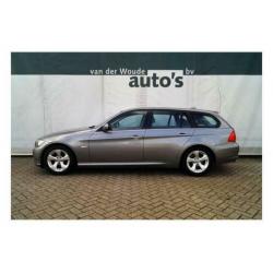 BMW 320d Touring Edition Luxury -LEER-XENON-NAVI-