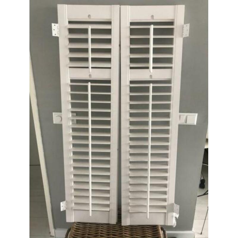 Houten shutters, RAL 9010 Jasno