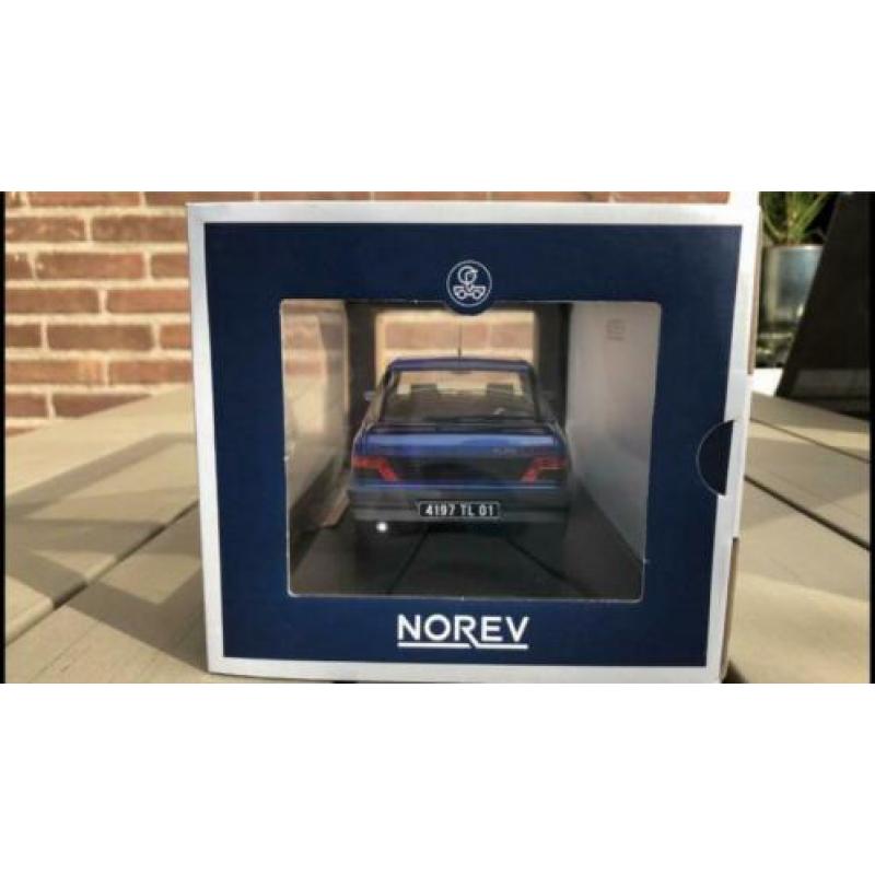 Norev 1:18 Peugeot 309 GTI bouwjaar 1988 Miami