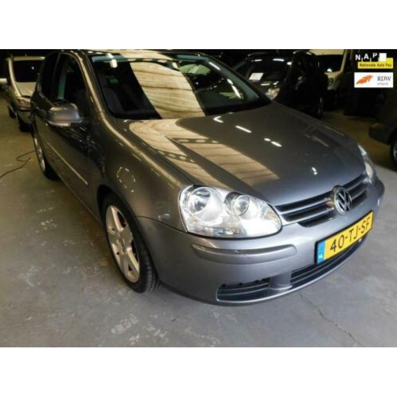 Volkswagen Golf 2.0 FSI Sportline Business