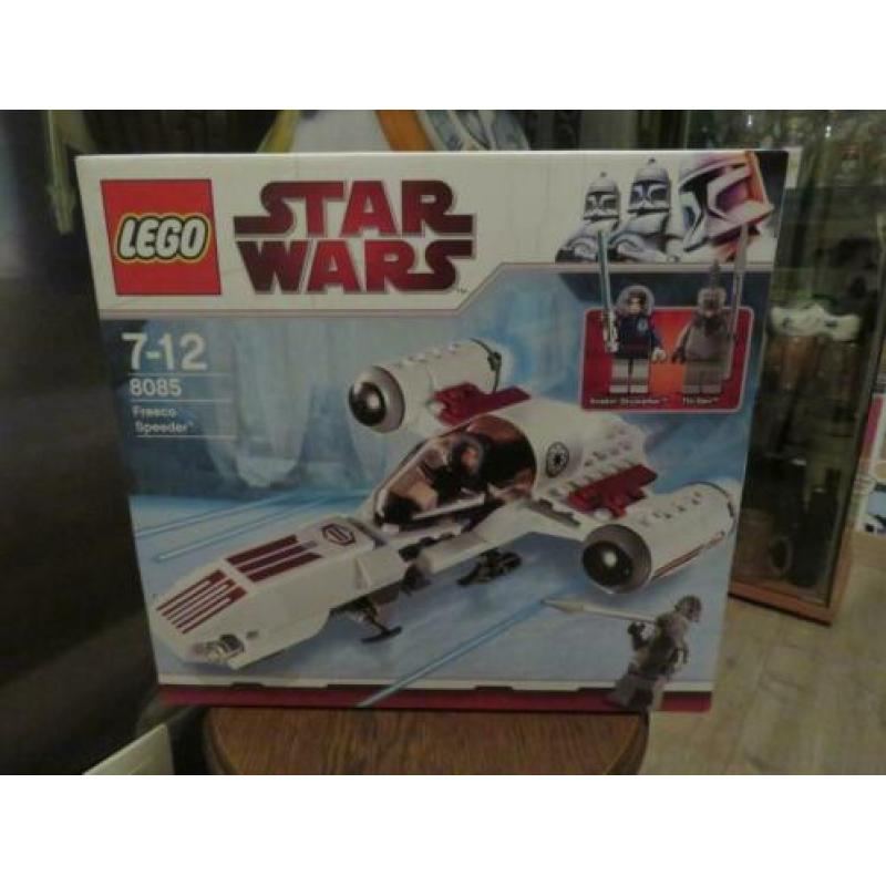 Lego Star Wars 8085 Freeco Speeder (2010)