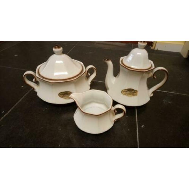 Bavaria Winterling servies, theepot, melkkan. Goede staat!