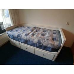 Hemnes bedbank