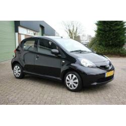Toyota Aygo 1.0-12V Vvt-i+ 5-Deurs Zwart APK!! Zuinig!!