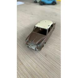 Dinky toys fiat 1200 grand vier
