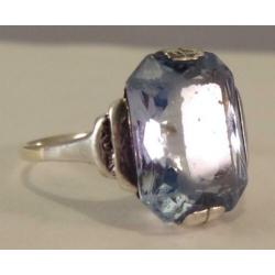 Antieke Art Deco ring met Blauwe Topaas. 14 karaat goud