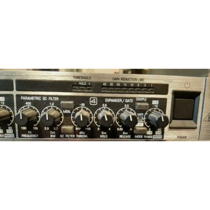 Behringer Multigate Pro XR 4400