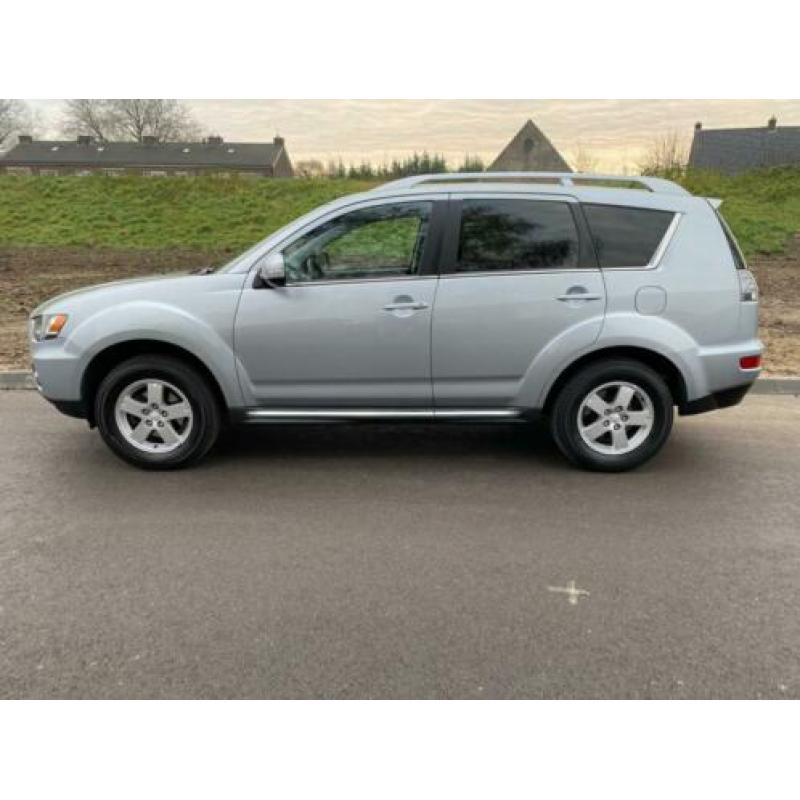 Mitsubishi Outlander 2.0 Intro Edition Trekhaak,Half leer,na