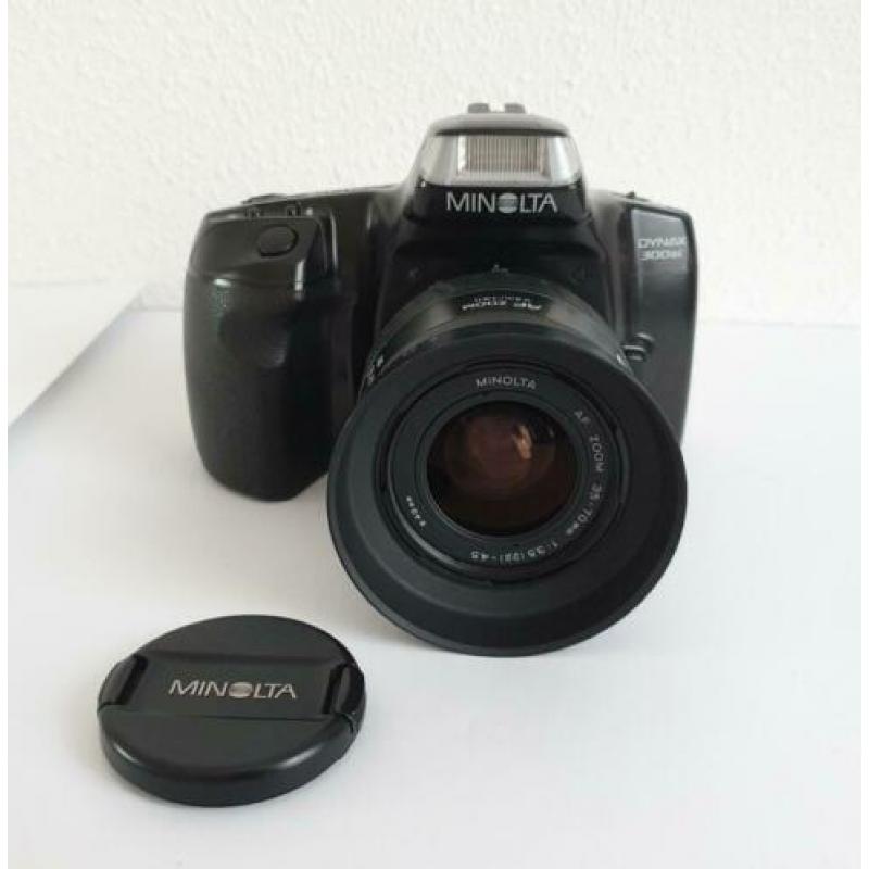 Minolta Dynax 300Si 35mm SLR Film Camera 35-70mm AF Zoom