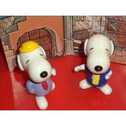 2 McDonalds Poppetjes van SNOOPY World Tour [Peanuts]