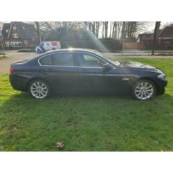 BMW 5-Serie 3.0 525D 6 Cilinder AUT 2011 Blauw