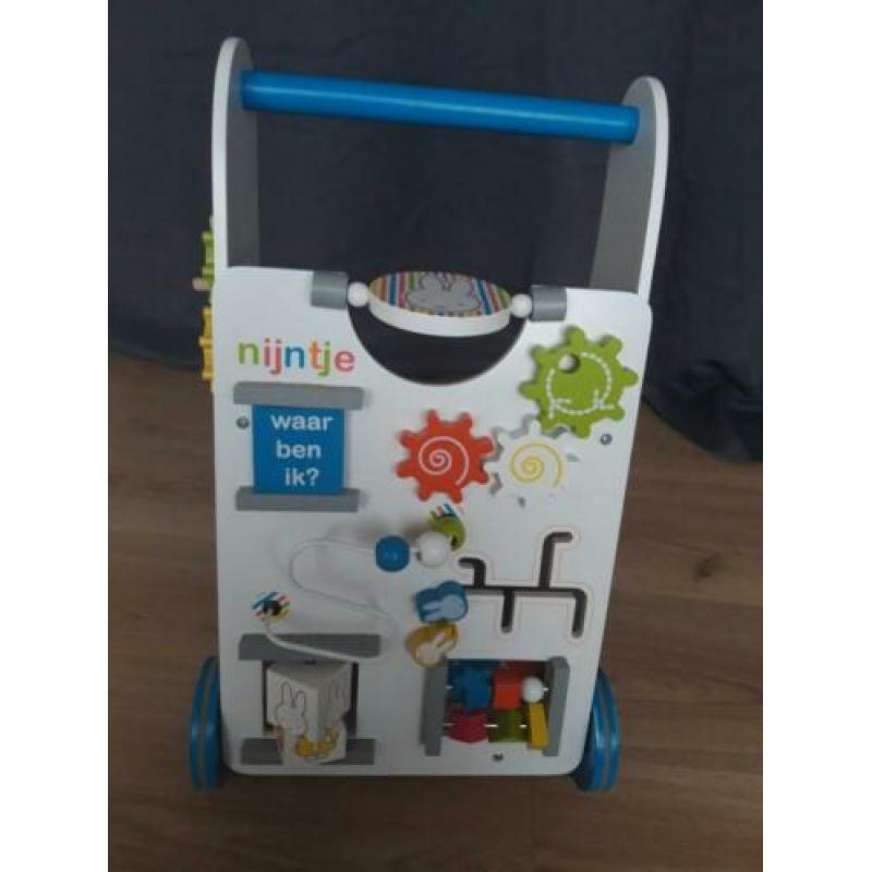 Nijntje houten loopwagen